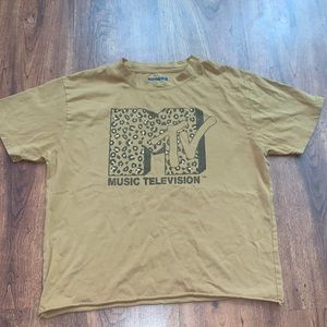 Cropped MTV T-shirt